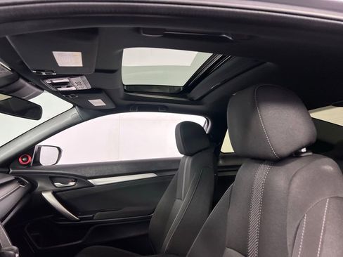 Used 2020 Honda Civic EX image 19