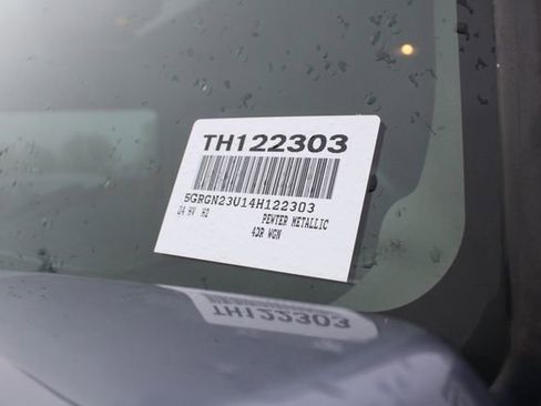 Used 2004 HUMMER H2 w/ Preferred Equipment Group image 38