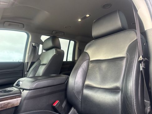 Used 2020 Chevrolet Suburban LT w/ Texas Edition Package RWD image 42