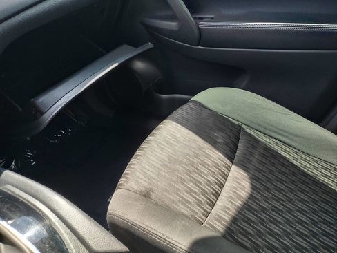 Used 2020 Nissan Rogue S image 21