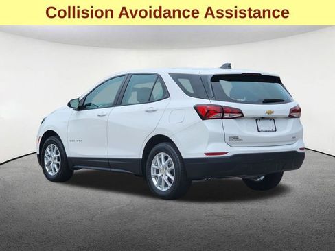 Used 2023 Chevrolet Equinox LS image 6