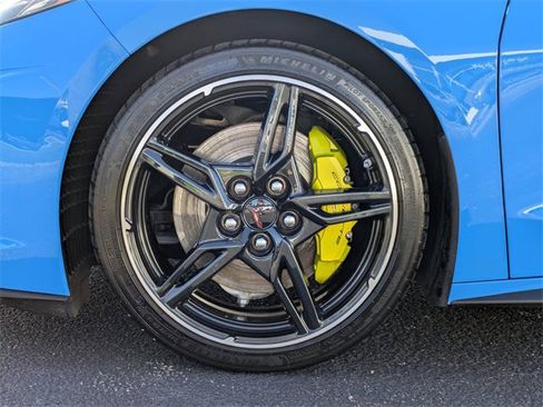 Used 2022 Chevrolet Corvette Stingray Premium Conv w/ Z51 Performance Package image 14