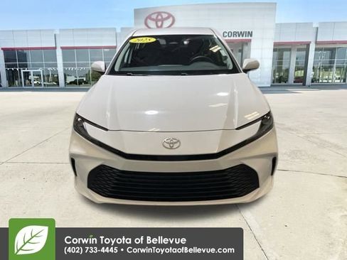 Used 2025 Toyota Camry LE image 8
