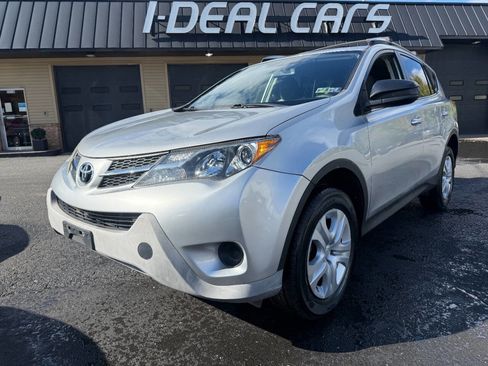Used 2015 Toyota RAV4 LE image 37