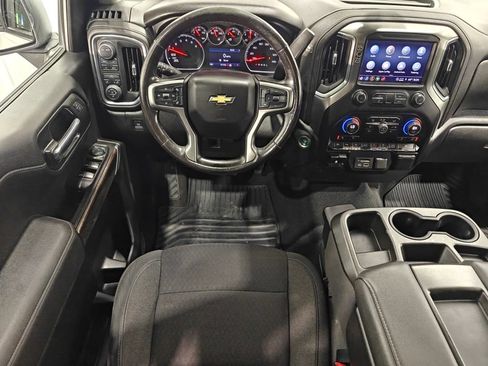 Used 2021 Chevrolet Silverado 1500 LT w/ Safety Package II AWD/4WD image 4