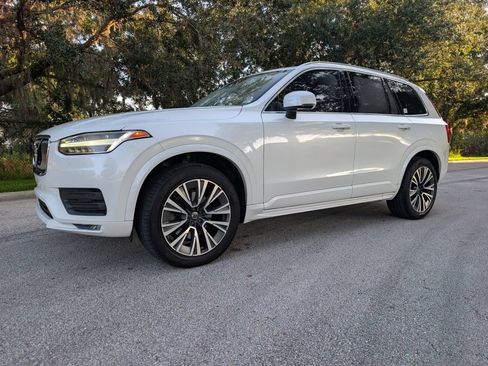 Used 2020 Volvo XC90 T6 Momentum w/ Protection Package Premier AWD/4WD image 3