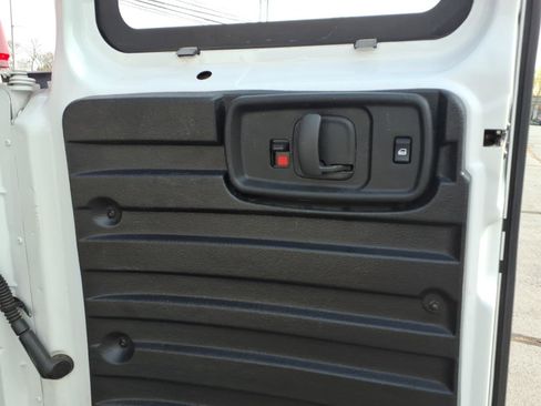 Used 2023 GMC Savana 2500 w/ Driver Convenience Package RWD image 19