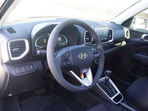 New 2026 Hyundai Venue SE image 19
