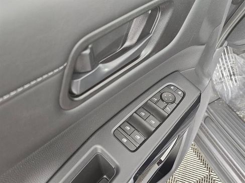 New 2025 Nissan Pathfinder SV w/ SV Premium Package image 43