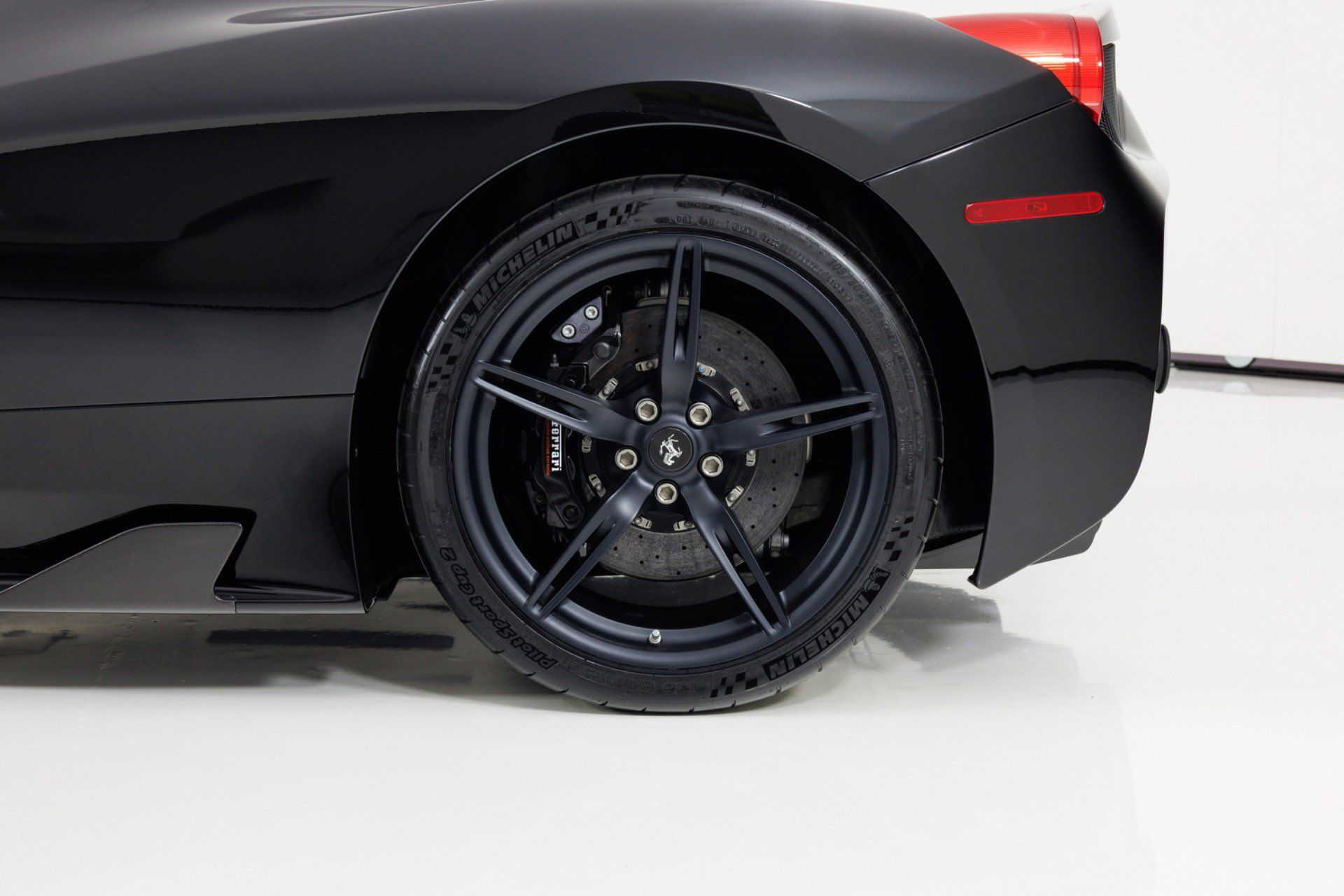 Used 2015 Ferrari 458 Speciale Coupe RWD image 10