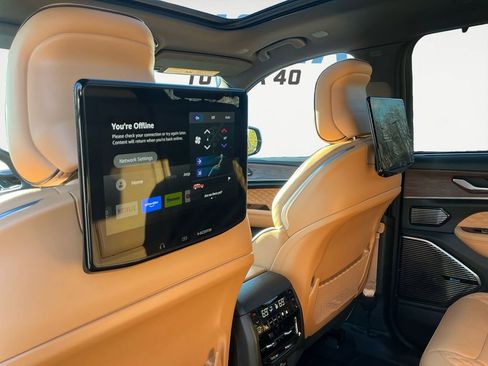 Used 2023 Jeep Grand Cherokee Summit w/ Advanced Protech Group IV image 19