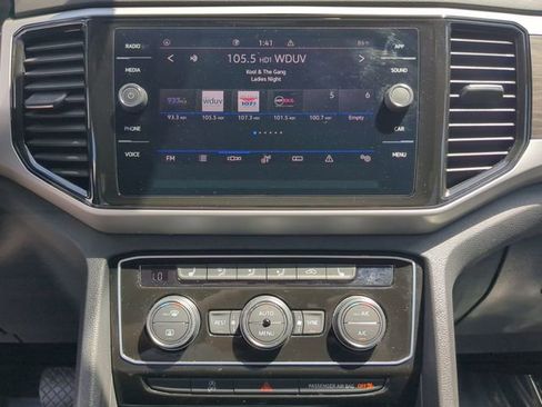 Certified 2022 Volkswagen Atlas SE image 21