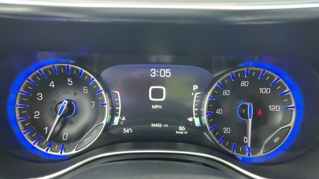 Used 2026 Chrysler Pacifica Limited FWD image 12