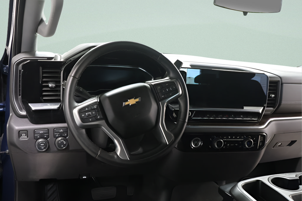 Used 2023 Chevrolet Silverado 1500 LT AWD/4WD image 10