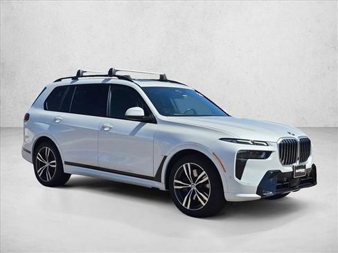 Used 2023 BMW X7 xDrive40i w/ Executive Package AWD/4WD image 3