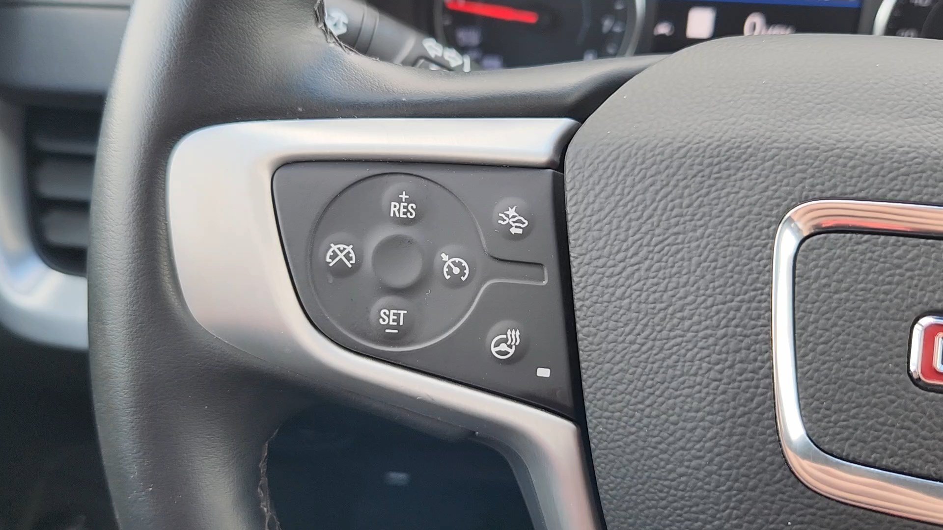 Used 2023 GMC Terrain SLT w/ Infotainment Package II AWD/4WD image 12