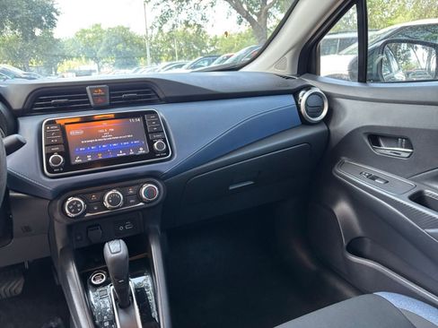 Used 2025 Nissan Versa SV FWD image 34