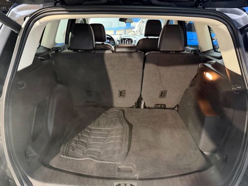 Used 2017 Ford Escape SE w/ Equipment Group 201A image 11