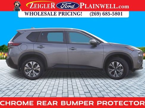 Used 2022 Nissan Rogue SV image 6