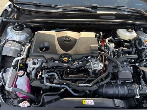 Used 2026 Toyota Camry Hybrid FWD image 9