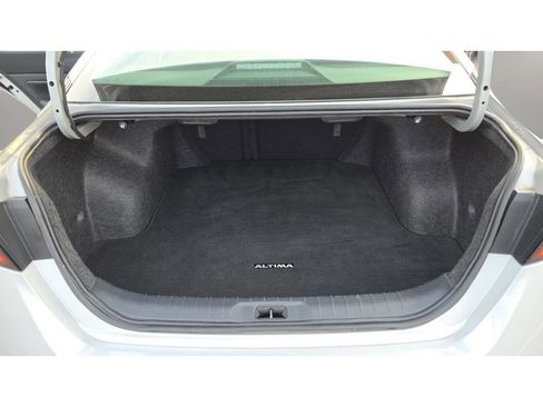 Used 2023 Nissan Altima 2.5 SV image 17