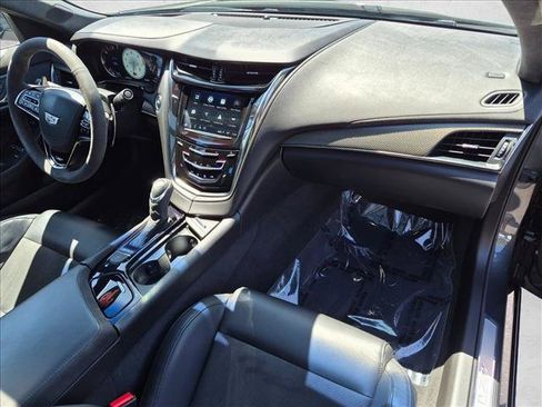 Used 2018 Cadillac CTS V w/ Luxury Package RWD image 21