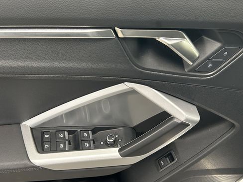 Used 2025 Audi Q3 2.0T Premium image 10