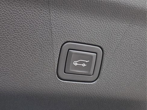 Used 2024 Chevrolet Suburban LT AWD/4WD image 41