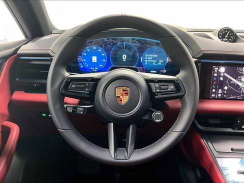 Used 2026 Porsche Macan 4 Electric image 17