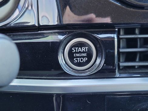 Used 2024 Nissan Pathfinder SV image 26