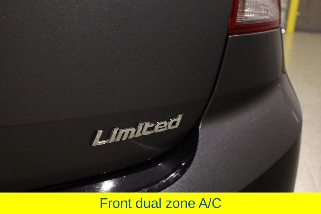Used 2020 Hyundai Elantra Limited w/ Cargo Package (C1) FWD image 15