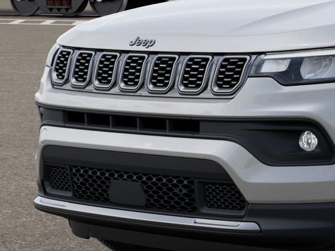 New 2026 Jeep Compass Latitude image 15