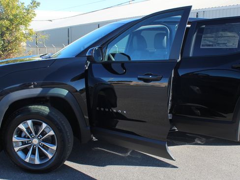 New 2026 Chevrolet Equinox LT image 4