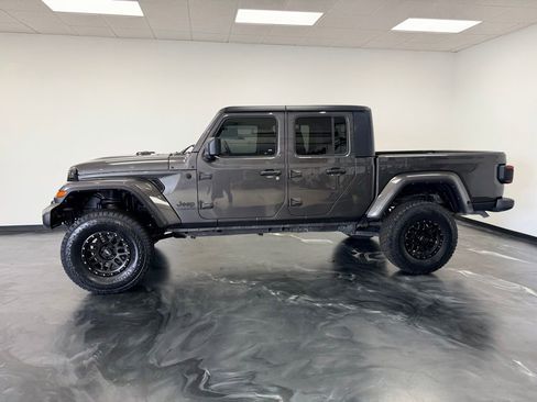 Used 2021 Jeep Gladiator Sport AWD/4WD image 3