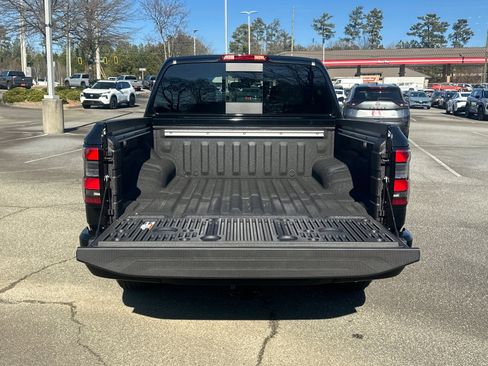 New 2026 Nissan Frontier SV image 18
