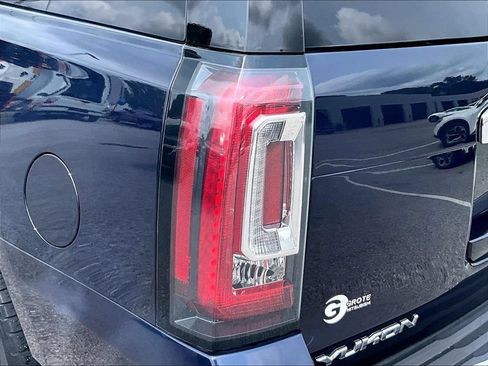 Used 2019 GMC Yukon Denali w/ Open Road Package AWD/4WD image 32
