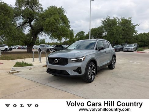 New 2026 Volvo XC40 B5 Ultra w/ Protection Package Premier AWD/4WD image 1