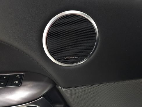 Used 2018 Land Rover Range Rover Sport HSE image 14