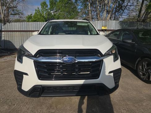 Used 2025 Subaru Ascent Premium image 8