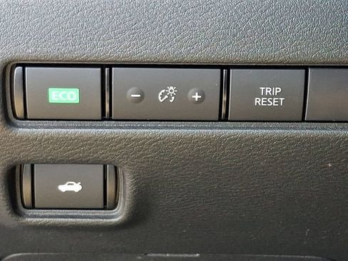 Used 2023 Nissan Sentra SV w/ Trunk Package FWD image 25