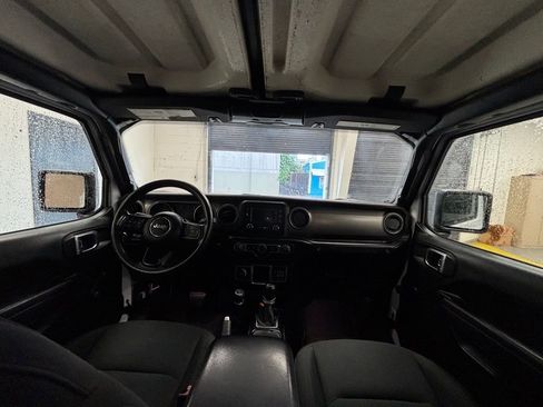 Used 2018 Jeep Wrangler Unlimited Sport AWD/4WD image 10
