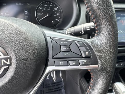Used 2022 Nissan Kicks SR w/ Premium Package FWD image 22