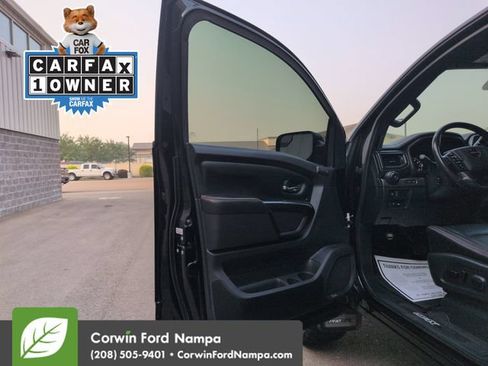 Used 2021 Nissan Titan PRO-4X w/ Pro-4x Convenience Package AWD/4WD image 10