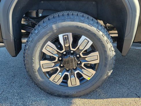 New 2026 GMC Sierra 3500 Denali w/ Denali Reserve Package image 6