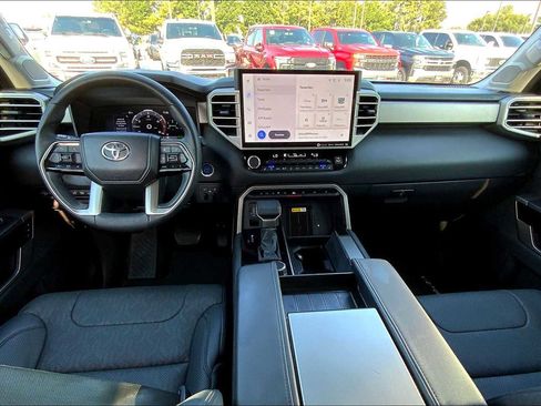 Used 2023 Toyota Sequoia Limited image 15