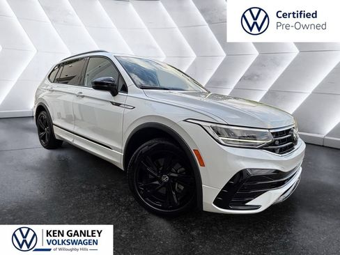 Used 2024 Volkswagen Tiguan SE R-Line AWD/4WD image 5