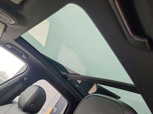 New 2026 Porsche Cayenne S image 12