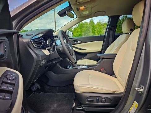 Used 2023 Buick Encore GX Preferred w/ Cold Weather Comfort Package FWD image 12