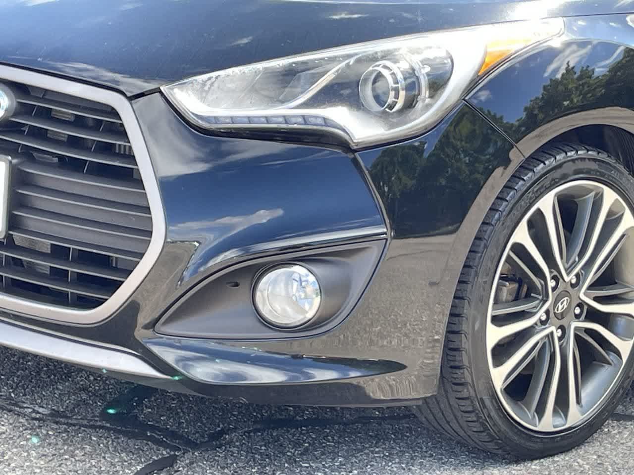Used 2016 Hyundai Veloster Turbo FWD image 32
