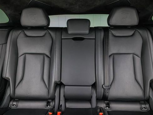 Used 2021 Lamborghini Urus image 21